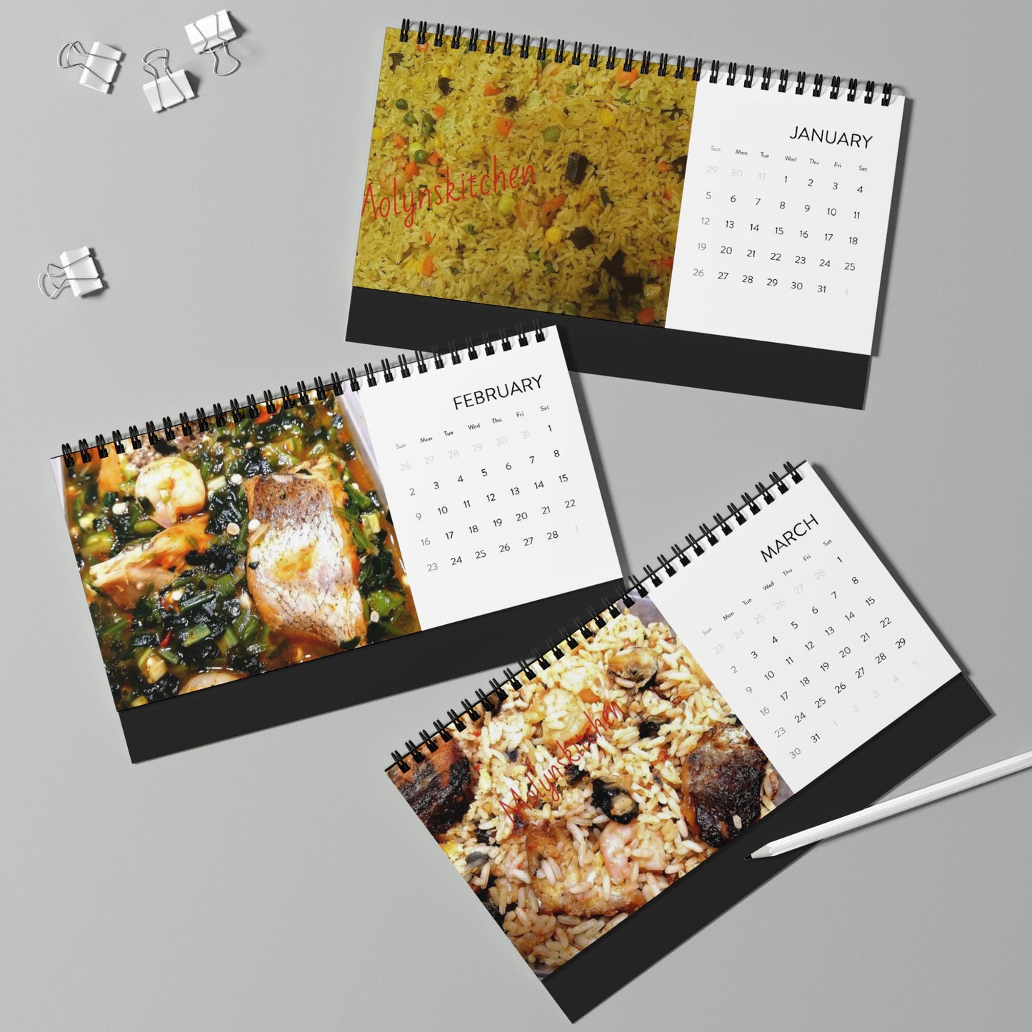 Molyn's Kitchen Desktop Calendar (2025 grid)